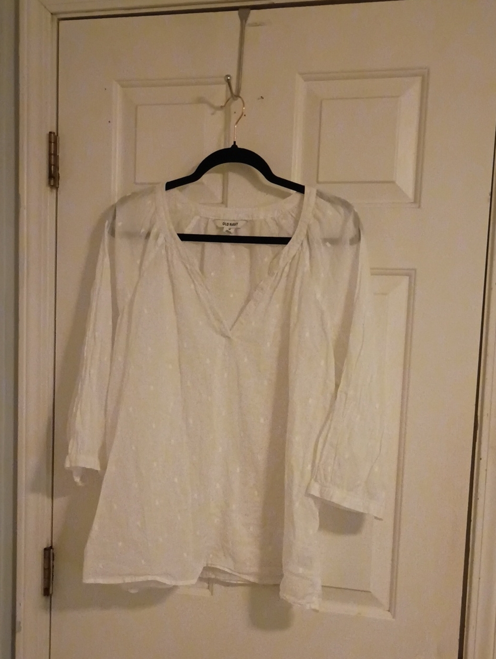 Old Navy White Swiss Dot V-Neck Peasant Blouse